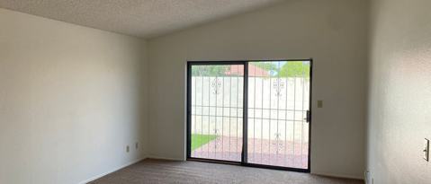 Foto del edificio - 8432 Mulcahy Ave
