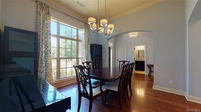 Foto del edificio - 9131 Thetford Way