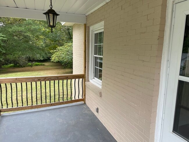 Building Photo - 504 Pearces Rd