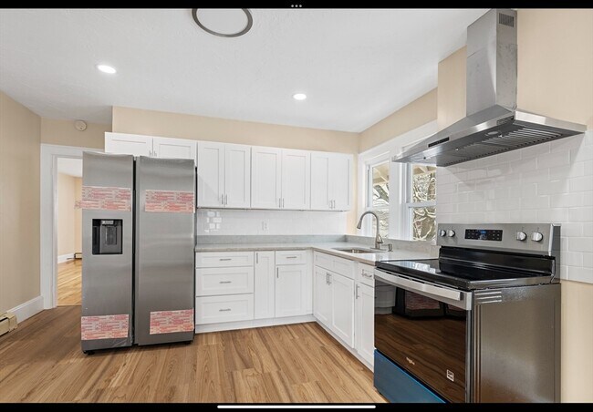 Building Photo - 26 Linden St