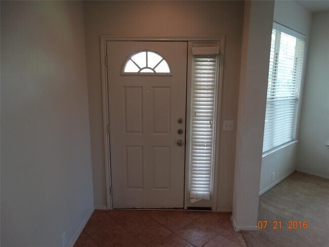 Foto del edificio - 3018 Edgewick Elm St