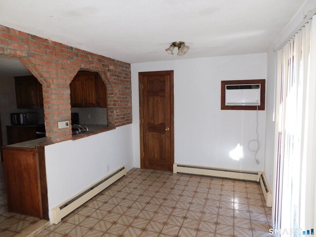 Foto del edificio - 83 Forest St