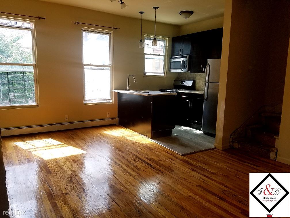 Foto principal - 1824 Anthony Ave