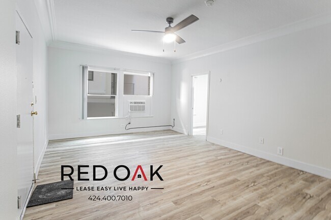 Foto del edificio - Amazing  Completely Remodeled Two Bedroom ...