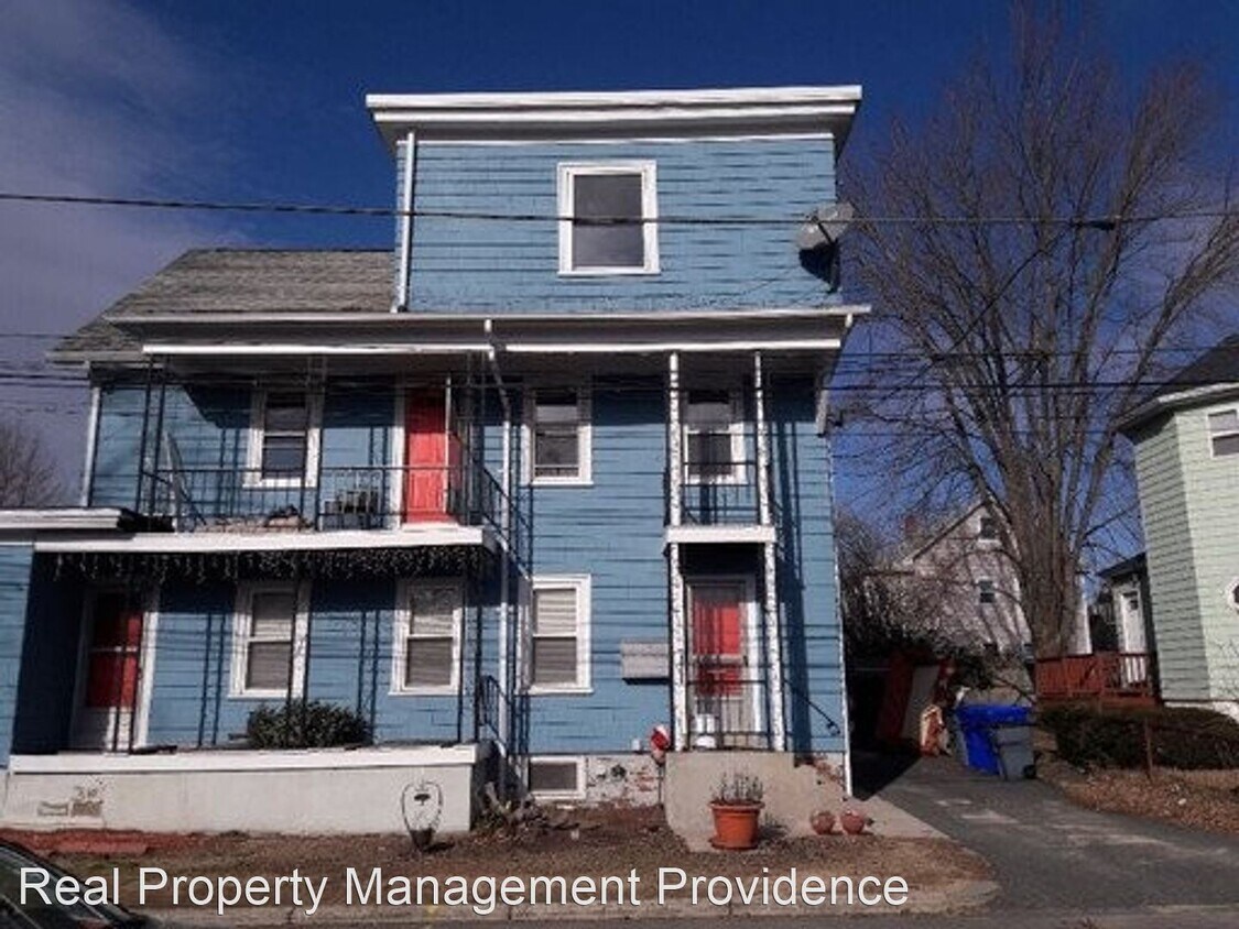 Primary Photo - 24-26 Foster St