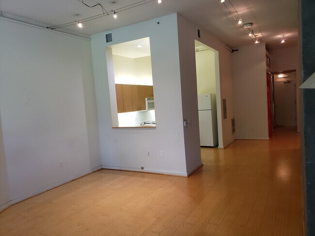 Building Photo - 301 Bryant St