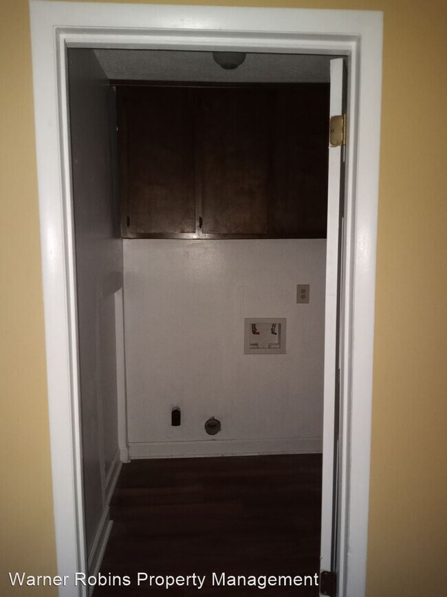 Building Photo - 3 br, 1.5 bath House - 142 Stoneridge Dr