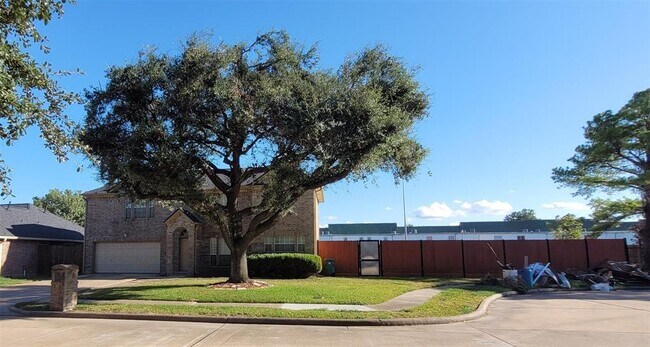 Building Photo - 3810 Cann Dr