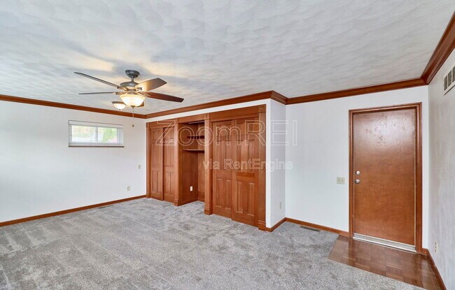 Foto del edificio - 9210 Medallion Ct