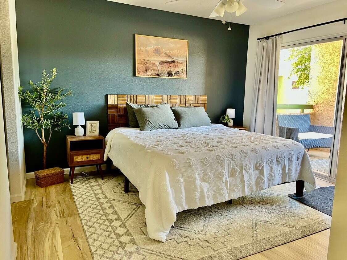 Foto principal - 1295 N Ash St