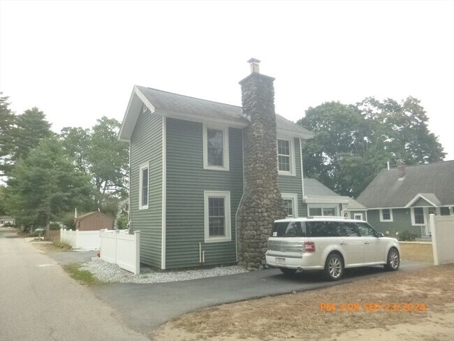Foto del edificio - 16 Pine Ln