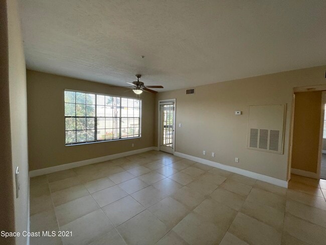 Building Photo - 7667 N Wickham Rd