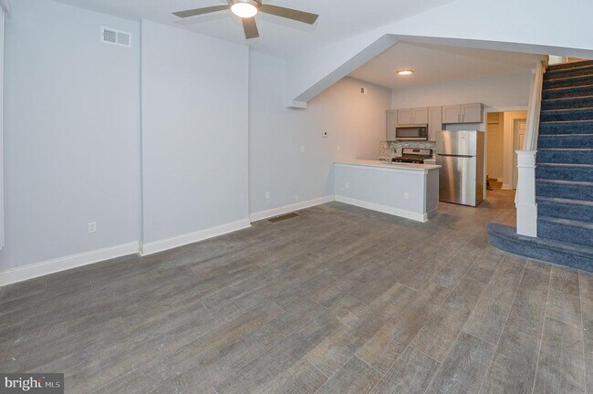 Building Photo - 1307 W Silver St