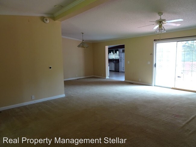 Building Photo - 3 br, 2 bath House - 4618 Highland Road