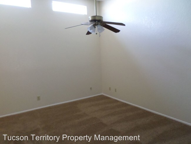 Building Photo - 9642 E Laurel Ridge Dr