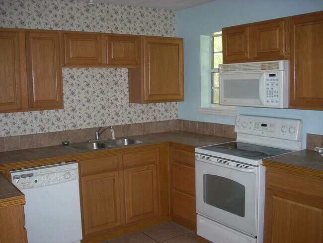 Building Photo - 274 Floss Ave