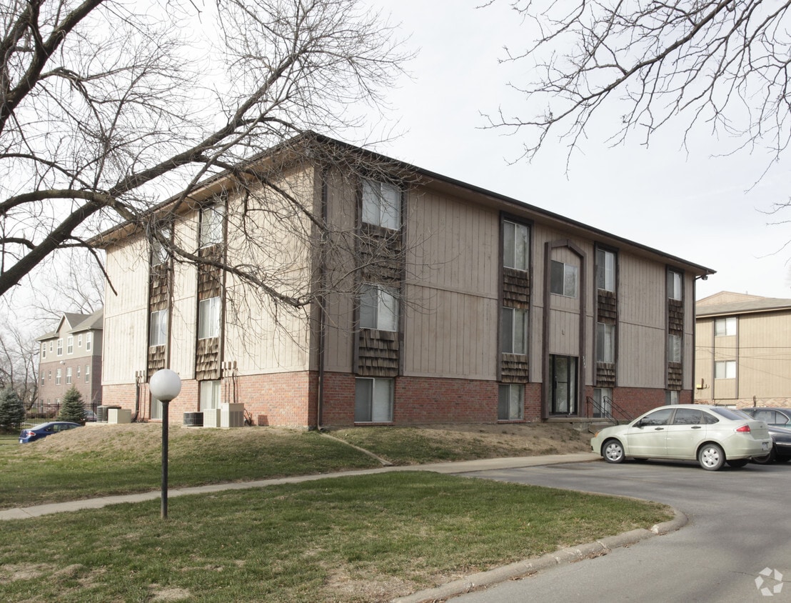 3760 4th Ave, Council Bluffs, IA 51501 Apartments in Council Bluffs