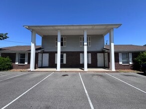 Building Photo - 107 Grogan Cir