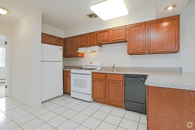 1 BR, 1 BA - Kitchen - Chestnut Court Apartments