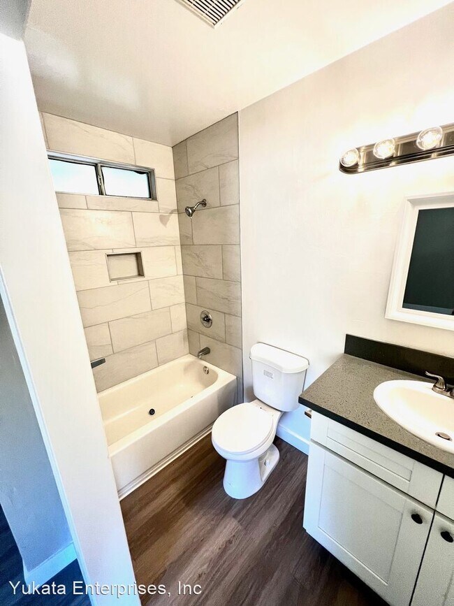 Foto del edificio - 4 br, 3 bath House - 4952 Hedrick Ave