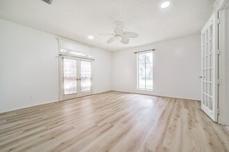 Building Photo - 15738 Fleetwood Oaks Dr