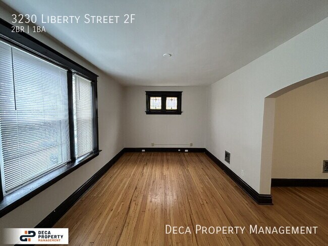 Building Photo - 2 Bedroom 1 Bathroom Apartment