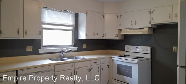 Building Photo - 3 br, 2 bath House - 375 Greens Lake Circle
