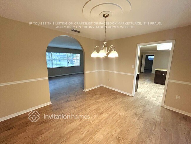 Foto del edificio - 4407 Orangewood Loop E