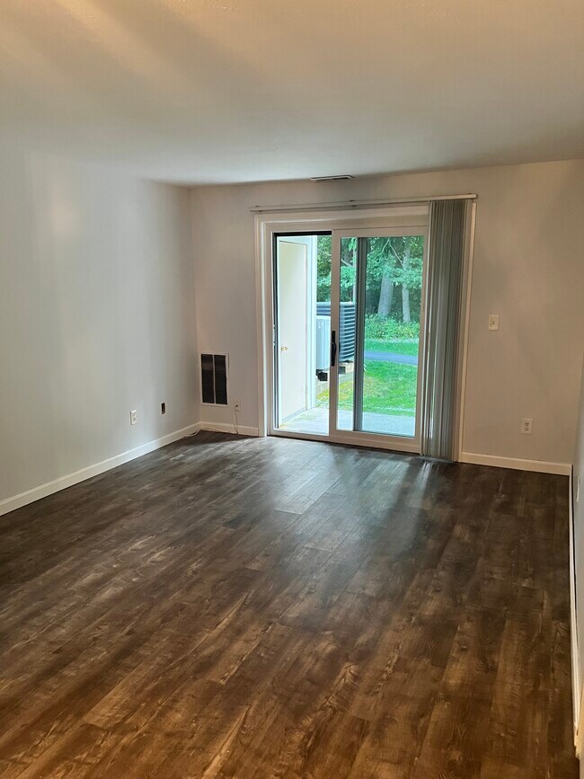 Foto del edificio - 4 Bridgeview Cir