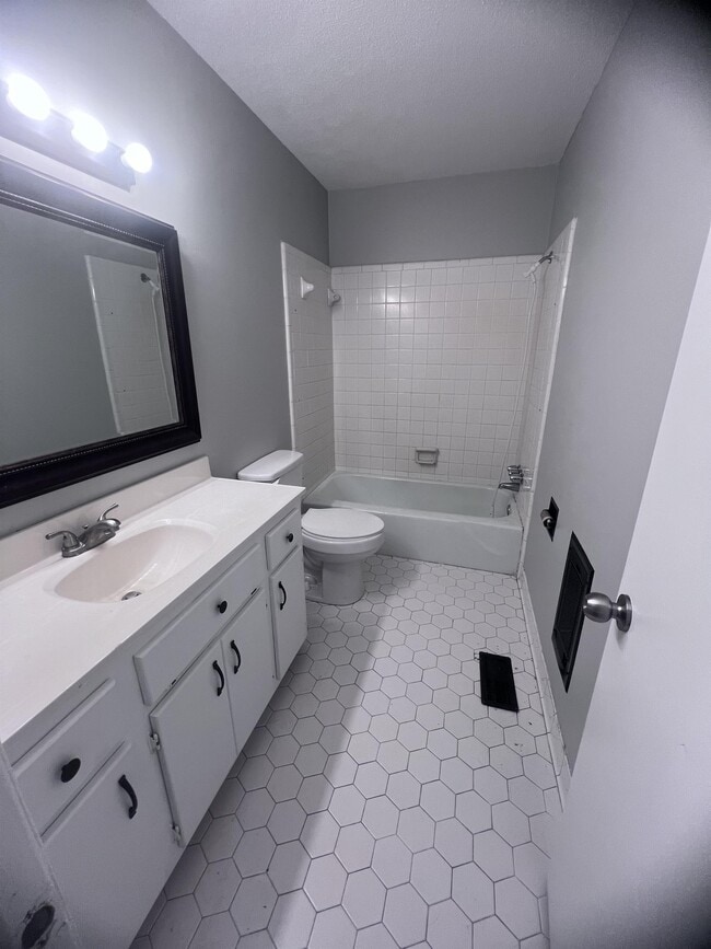 Foto del edificio - 2548 Park Rd Ext