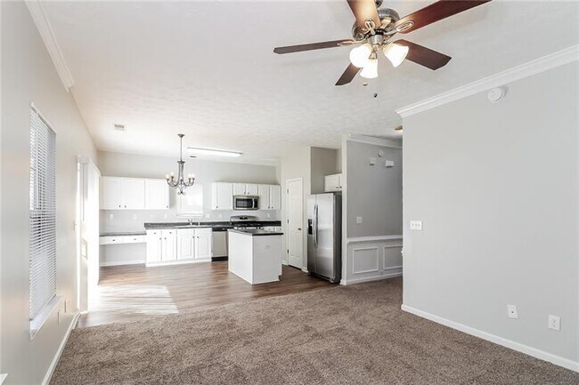 Building Photo - 6841 Bridgewood Dr