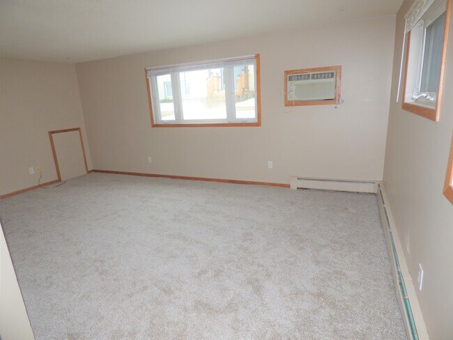 Foto del edificio - 2216 18 1/2 Ave NW