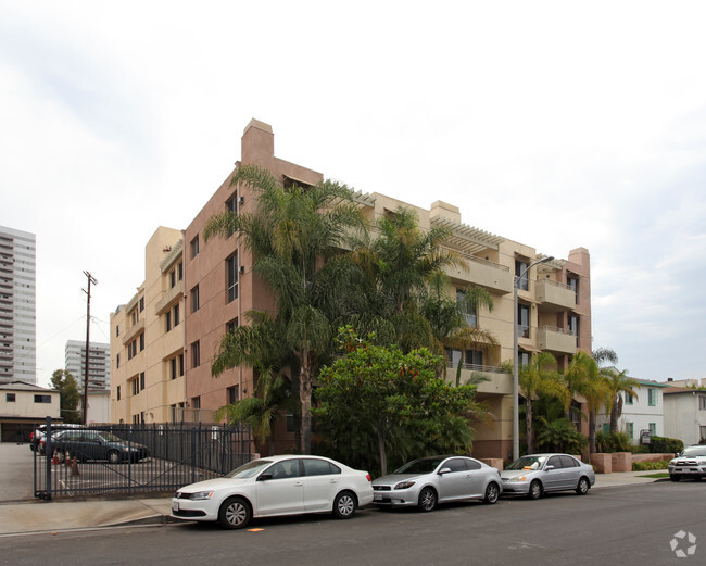 Primary Photo - The Courtyard Villas