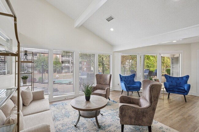 Building Photo - Creekside Canopy