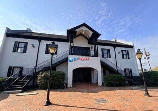 Building Photo - 147 N Main St