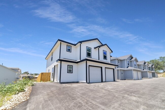 Photo - MOVE IN SPECIAL!! CALL FOR MORE DETAILS Apartment