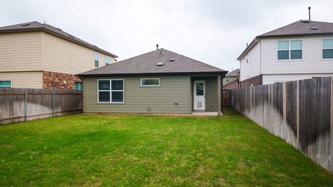 Building Photo - Cozy 3/2 in Cotton Brook Subdivision