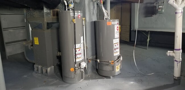 Foto del edificio - 7408 Dudley Ave