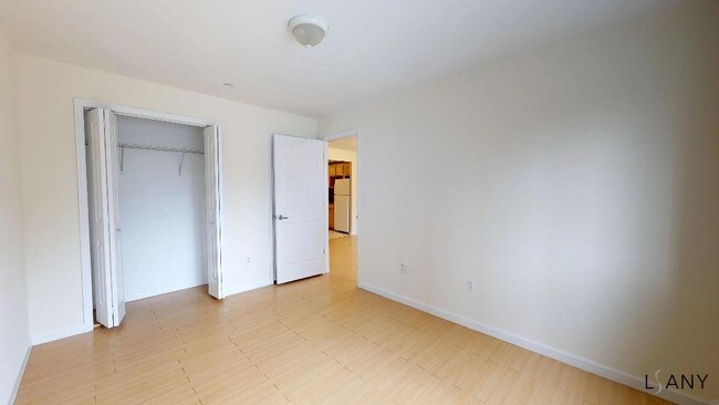 Foto del edificio - 1615 Hobart Ave