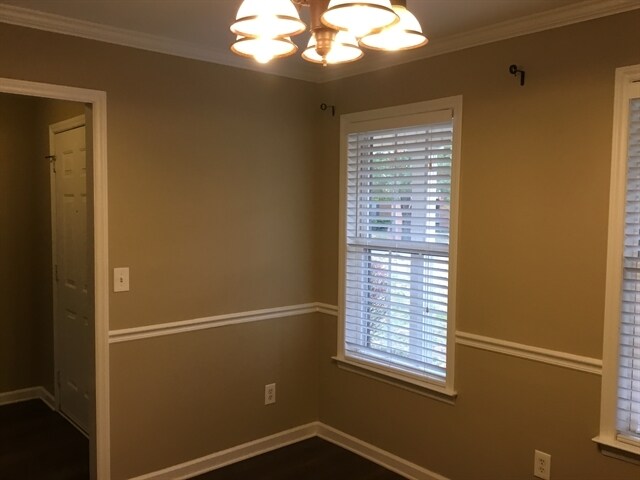 Building Photo - 323 Braxton Drive