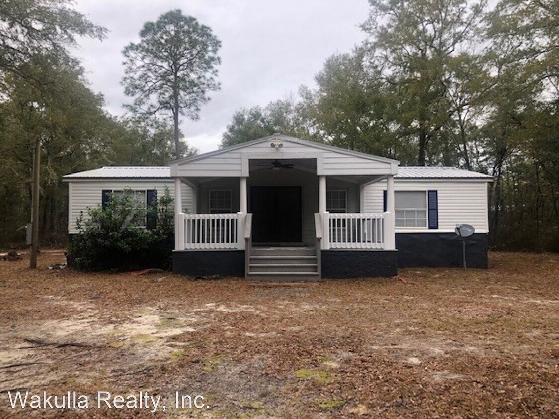111 Purify Bay Rd, Crawfordville, FL 32327 House Rental in