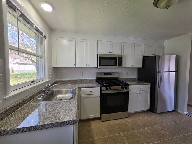 Foto del edificio - 196 Manzella Ct