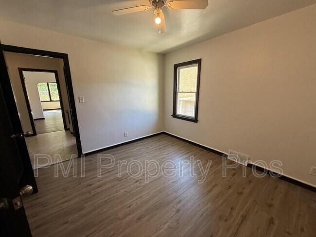 Foto del edificio - 3630 W Nash St