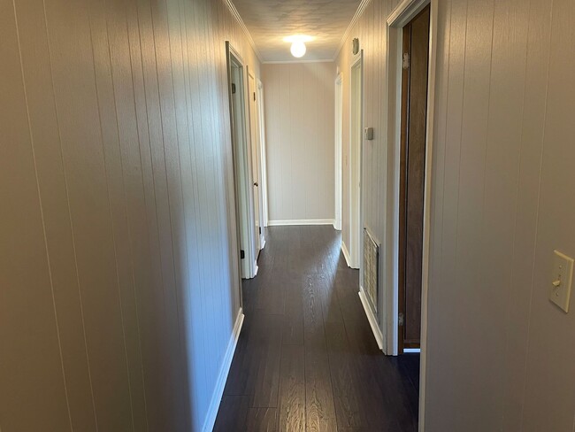 Building Photo - 3 Bd 2 Ba Home with Attached Carport
