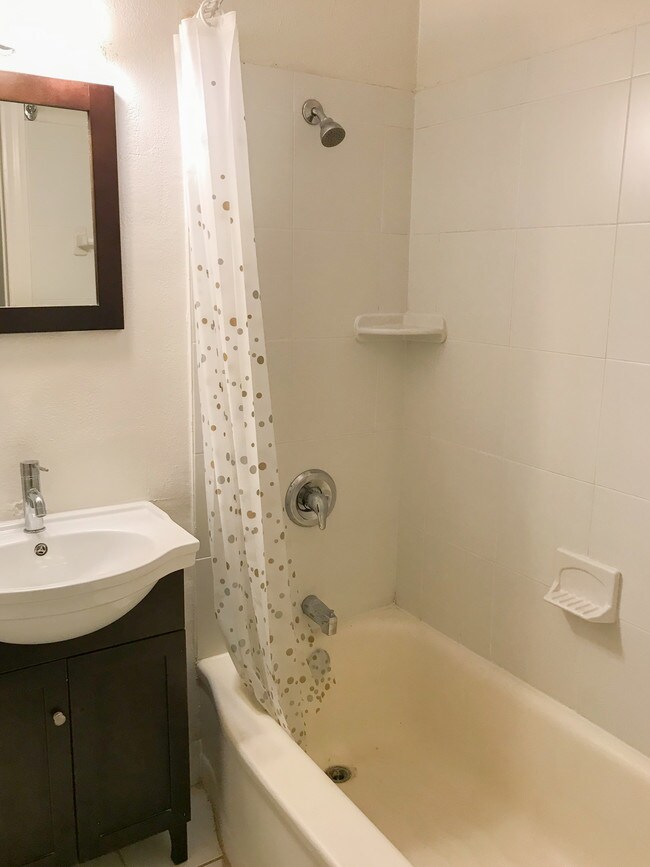 The Empire Building Apartments Milwaukee, WI