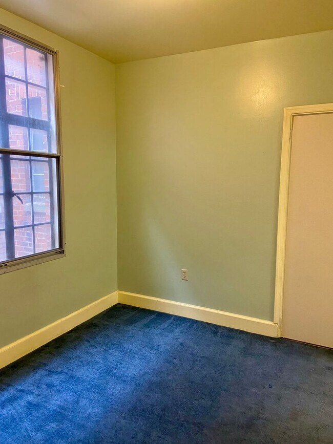 Foto del edificio - 213 N 2nd St