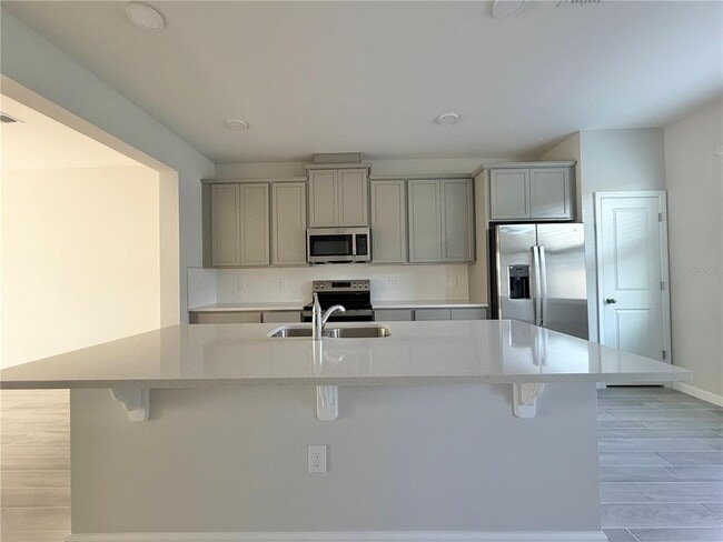 Foto del edificio - 15493 Bay Brg St