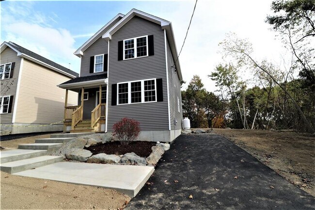 Building Photo - 121 Hillcrest Ave