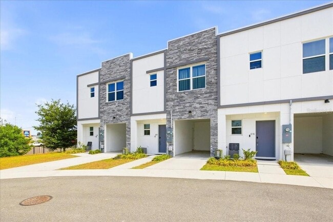 Building Photo - 620 Trikomo Dr
