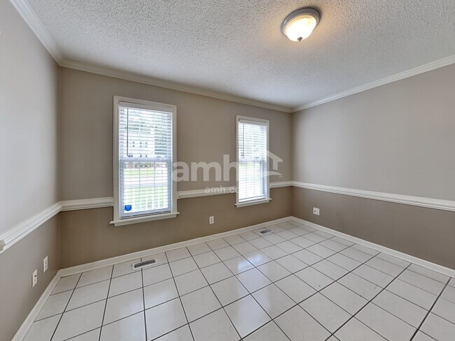 Foto del edificio - 309 Hocutt Drive